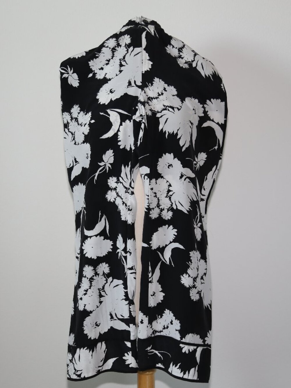 GANNI SILK HIGH RISE WIDE LEG PANTS FLORAL BLACK WHITE 34